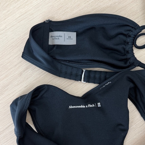 Abercrombie & Fitch Black Bandeau Ring-Accent Bikini - Picture 5 of 5